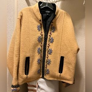 L ❌ SOLD ❌ Icelandic design wool jacket